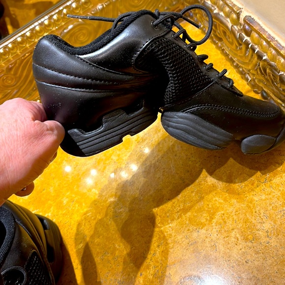 Motion Wear tennis shoe/jazz dance shoe - Picture 8 of 8